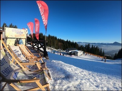 Narty na Słowacji - co zabrać na wyjazd Odpoczynek na Kubińskiej Holi. Narty na słowacji to nie tylko brak kolejek, ale to również apres ski ;-)
